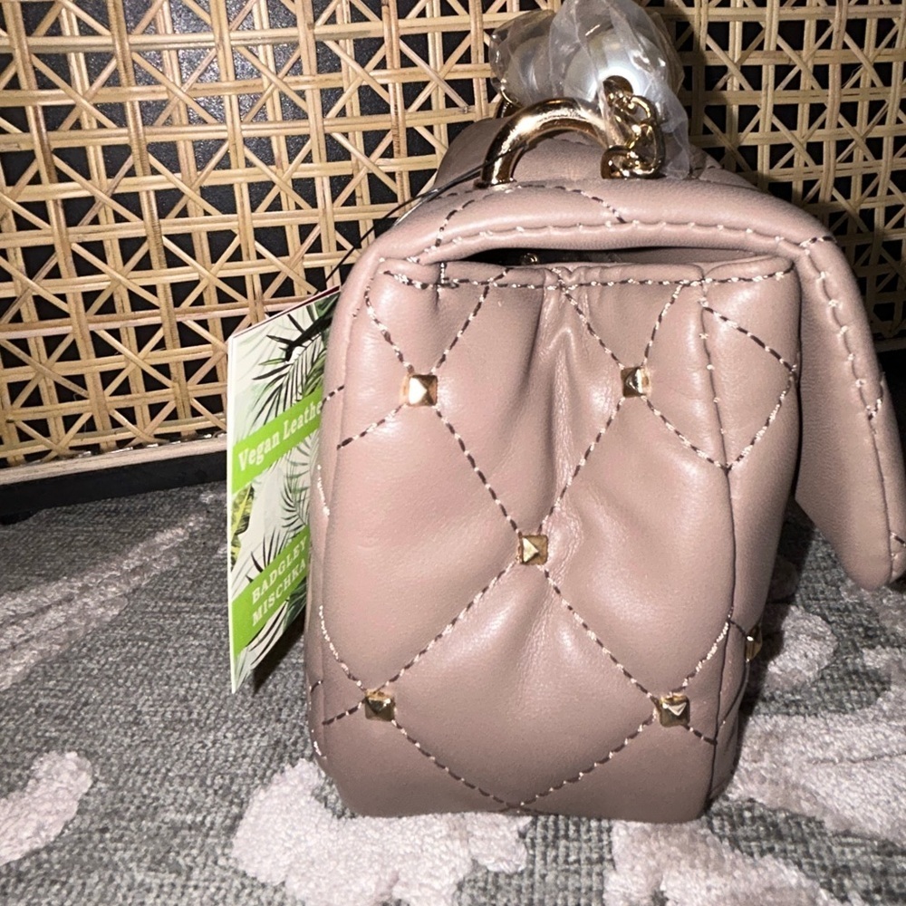 NWT badgley Mischka small studded diamond quilted crossbody bag - Picture 3 of 6